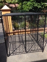 Kandang Anjing berwarna Hitam harga nego